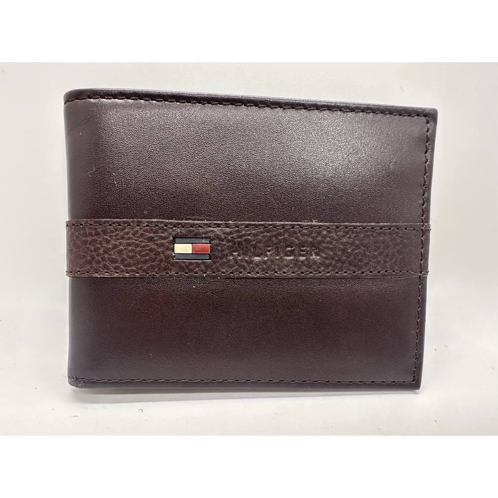 Tommy Hilfiger Ranger‎ Passcase Bifold Wallet Brown Genuine Leather Removable ID